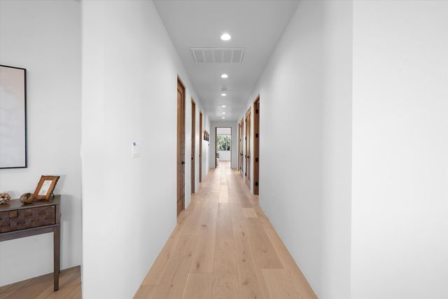 2 Calle Ventoso W, Santa Fe, NM 87506