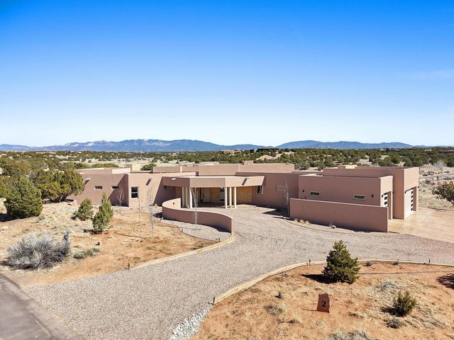 2 Calle Ventoso W, Santa Fe, NM 87506