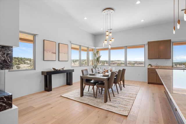 2 Calle Ventoso W, Santa Fe, NM 87506