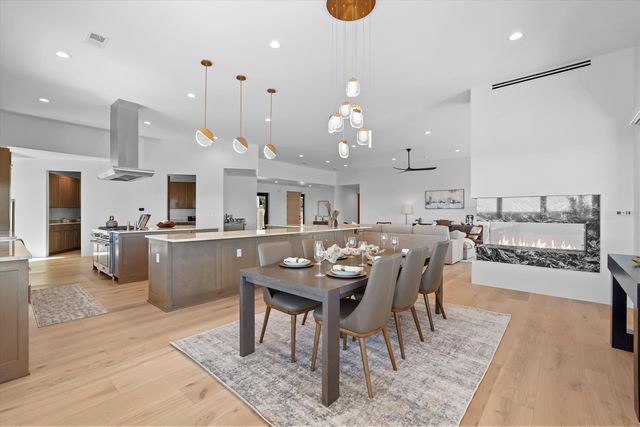 2 Calle Ventoso W, Santa Fe, NM 87506