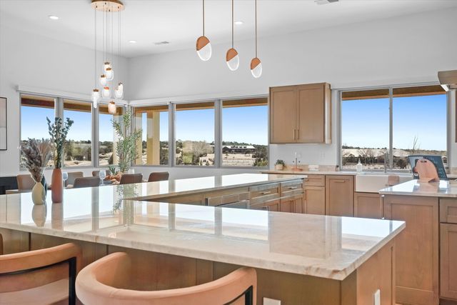 2 Calle Ventoso W, Santa Fe, NM 87506