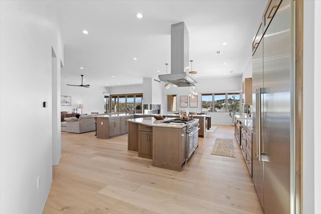 2 Calle Ventoso W, Santa Fe, NM 87506