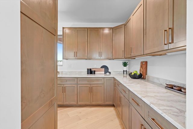 2 Calle Ventoso W, Santa Fe, NM 87506