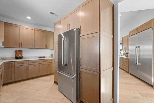 2 Calle Ventoso W, Santa Fe, NM 87506