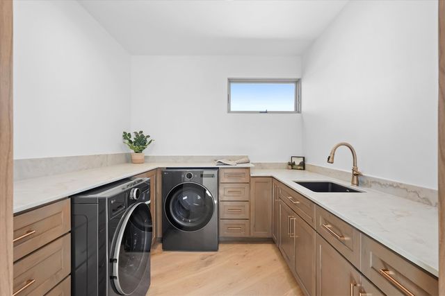 2 Calle Ventoso W, Santa Fe, NM 87506