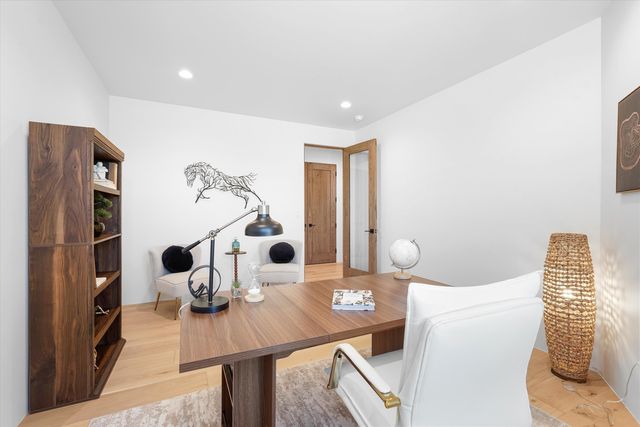 2 Calle Ventoso W, Santa Fe, NM 87506