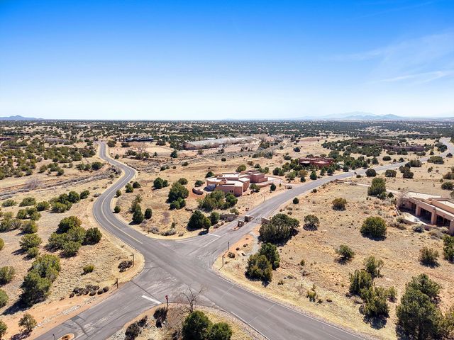 2 Calle Ventoso W, Santa Fe, NM 87506