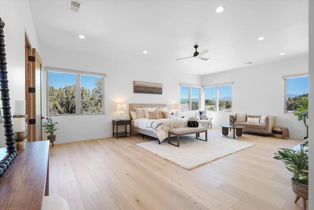 2 Calle Ventoso W, Santa Fe, NM 87506