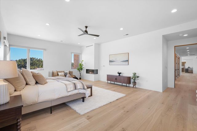 2 Calle Ventoso W, Santa Fe, NM 87506