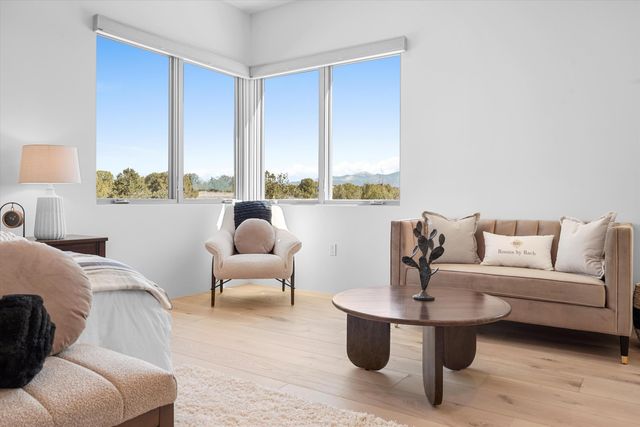 2 Calle Ventoso W, Santa Fe, NM 87506