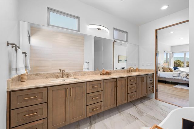 2 Calle Ventoso W, Santa Fe, NM 87506