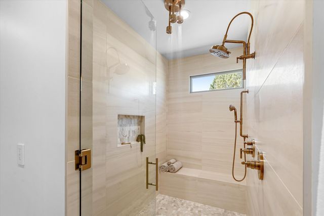 2 Calle Ventoso W, Santa Fe, NM 87506