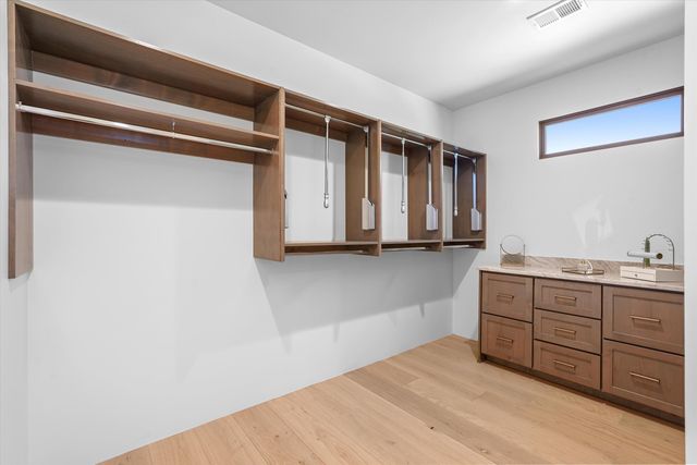 2 Calle Ventoso W, Santa Fe, NM 87506