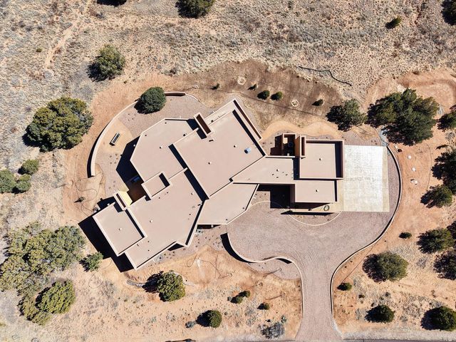 2 Calle Ventoso W, Santa Fe, NM 87506