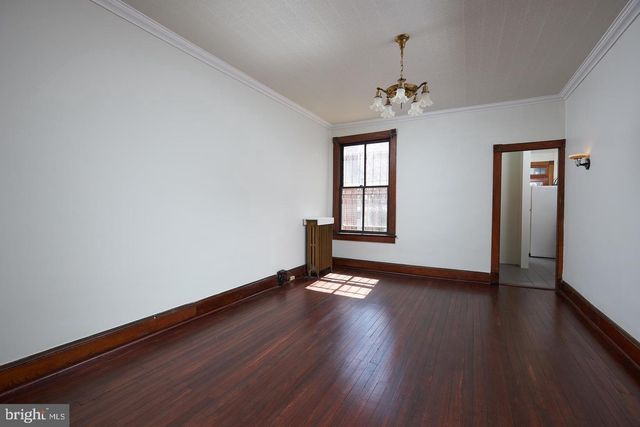 1427 E CAPITOL ST NE, Washington, DC 20003