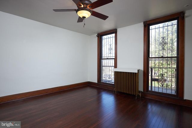 1427 E CAPITOL ST NE, Washington, DC 20003
