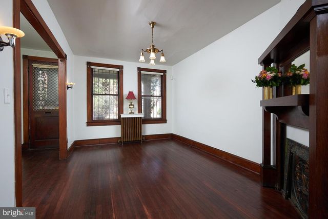 1427 E CAPITOL ST NE, Washington, DC 20003