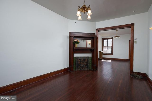 1427 E CAPITOL ST NE, Washington, DC 20003