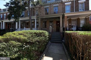 1427 E CAPITOL ST NE, Washington, DC 20003