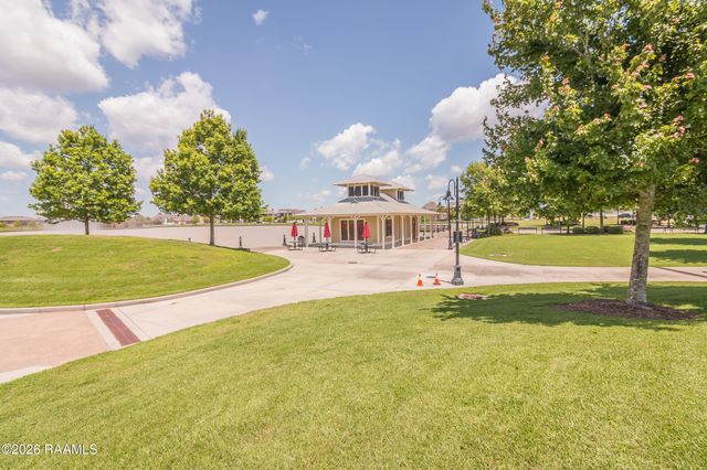 106 Harbourside Drive, Youngsville, LA 70592