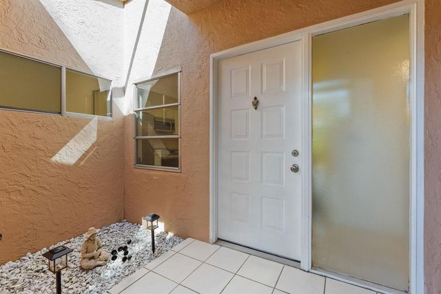 8273 Springtree Road, Boca Raton, FL 33496