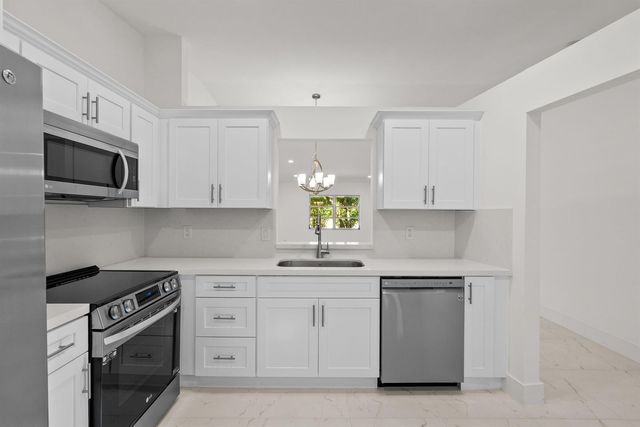8273 Springtree Road, Boca Raton, FL 33496
