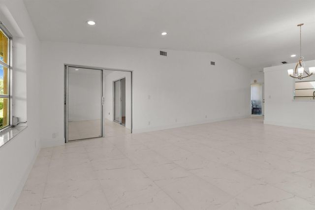 8273 Springtree Road, Boca Raton, FL 33496