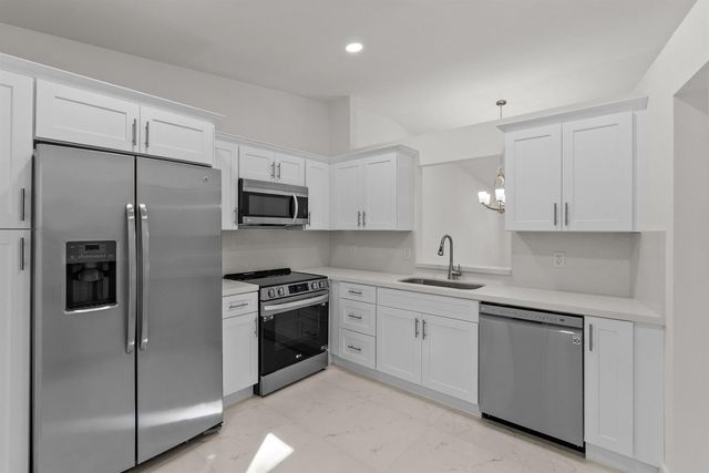 8273 Springtree Road, Boca Raton, FL 33496