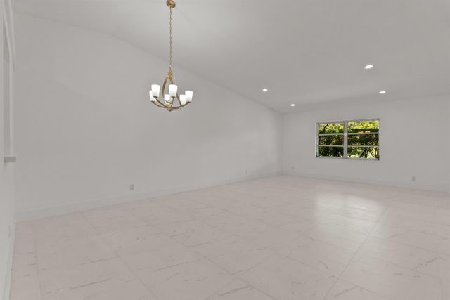 8273 Springtree Road, Boca Raton, FL 33496