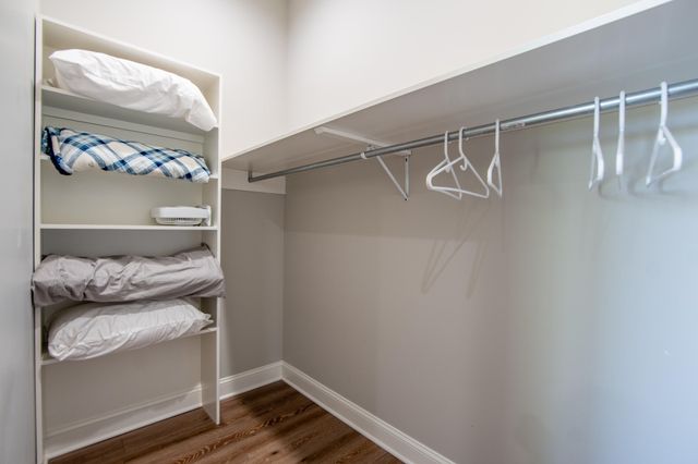 650 W PILLOW ST, Clifton, TN 38425