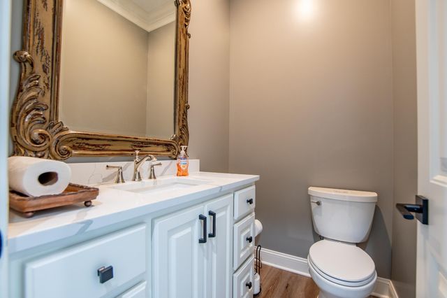 650 W PILLOW ST, Clifton, TN 38425