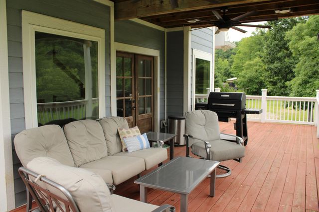 183 Big Buffalo Estates CIR, Linden, TN 37096