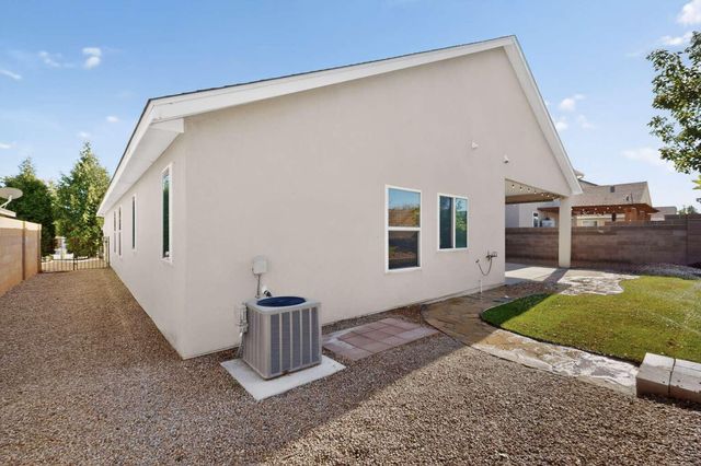 2135 N Ensenada Circle SE, Rio Rancho, NM 87124