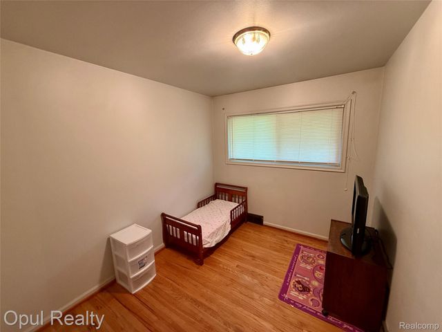 26362 Margareta Street, Redford Charter Township, MI 48240