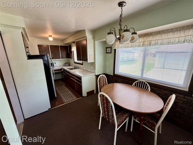 26362 Margareta Street, Redford Charter Township, MI 48240