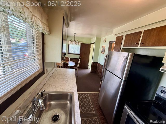 26362 Margareta Street, Redford Charter Township, MI 48240
