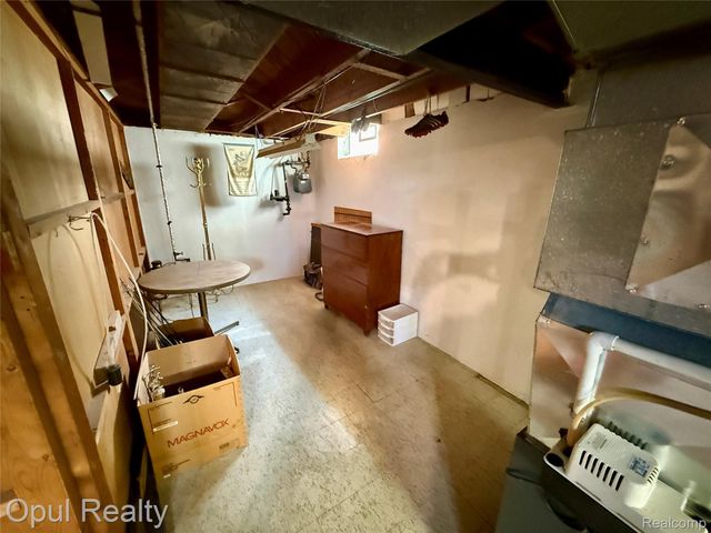 26362 Margareta Street, Redford Charter Township, MI 48240