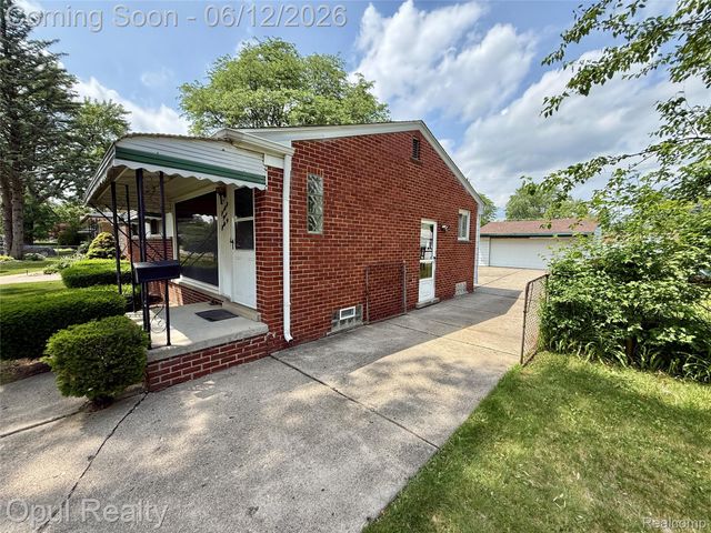 26362 Margareta Street, Redford Charter Township, MI 48240