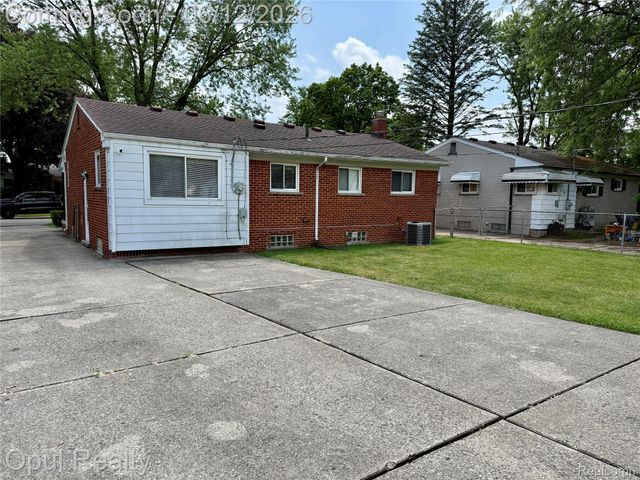 26362 Margareta Street, Redford Charter Township, MI 48240