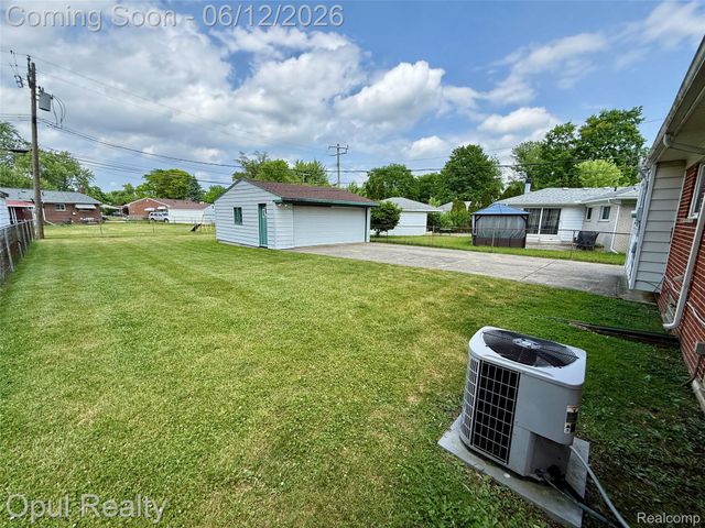 26362 Margareta Street, Redford Charter Township, MI 48240