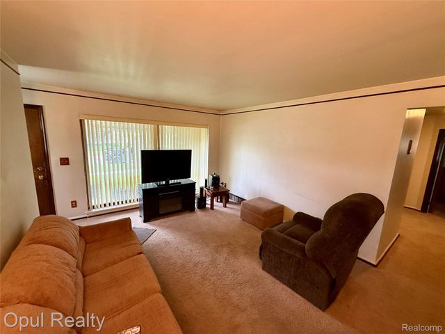 26362 Margareta Street, Redford Charter Township, MI 48240