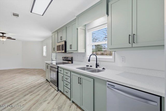 256 Bruin Avenue, Pearl, MS 39208