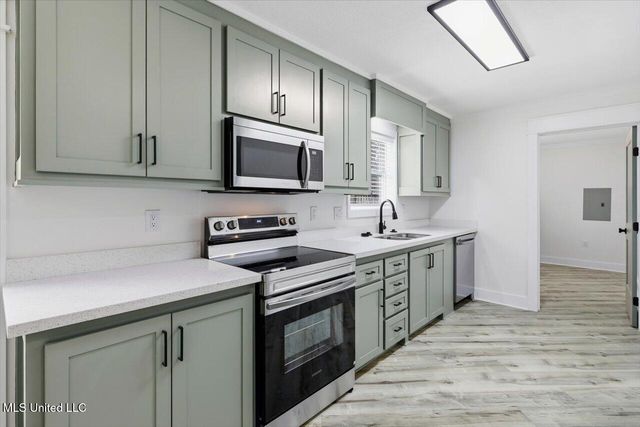 256 Bruin Avenue, Pearl, MS 39208