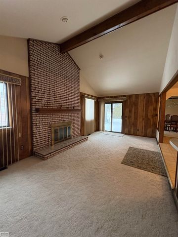 43249 Sunnypoint Drive, Sterling Heights, MI 48313