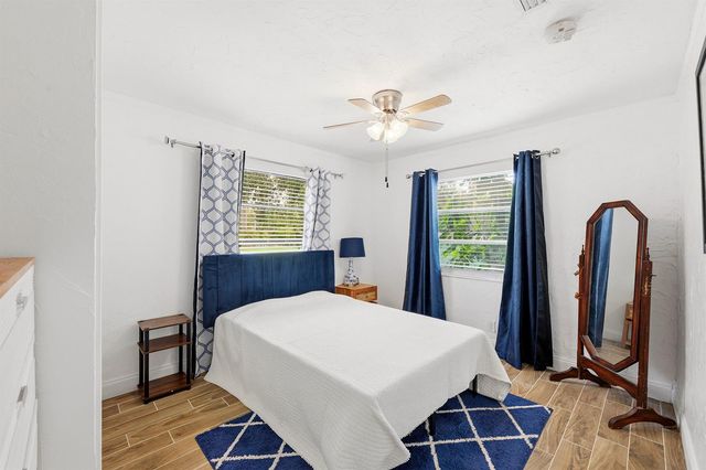6404 Oak Street, Hollywood, FL 33024