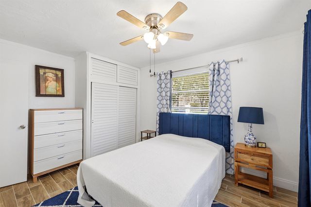 6404 Oak Street, Hollywood, FL 33024