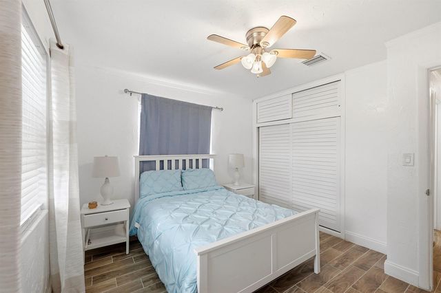6404 Oak Street, Hollywood, FL 33024