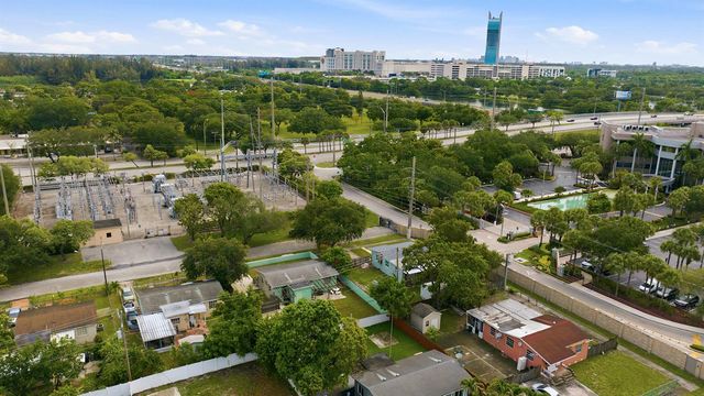 6404 Oak Street, Hollywood, FL 33024