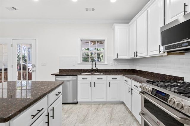 1662 Taylor Oaks Ridge, Lawrenceville, GA 30043