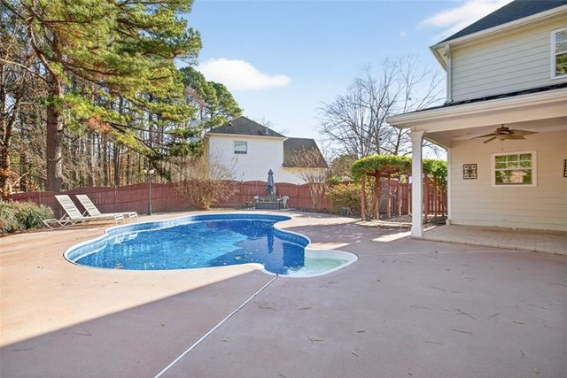 1662 Taylor Oaks Ridge, Lawrenceville, GA 30043